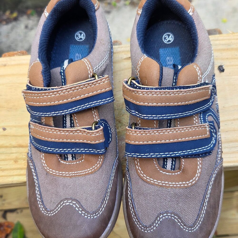 Boys velcro sneakers shoes brown from Germany (EU34 ) US size 2.5-3